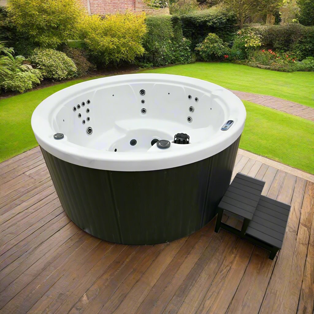 H2O 1000 Series round hot tub