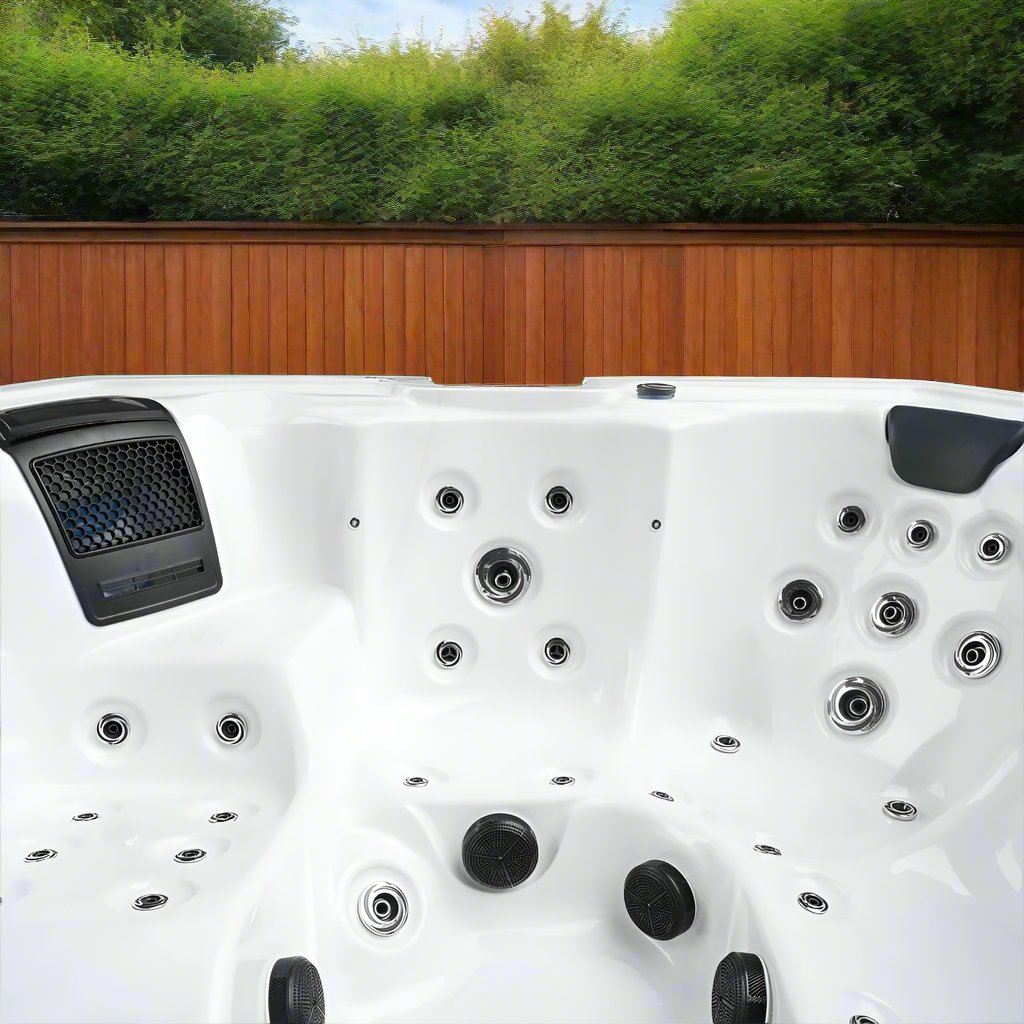 Retreat Bay XL hot tub