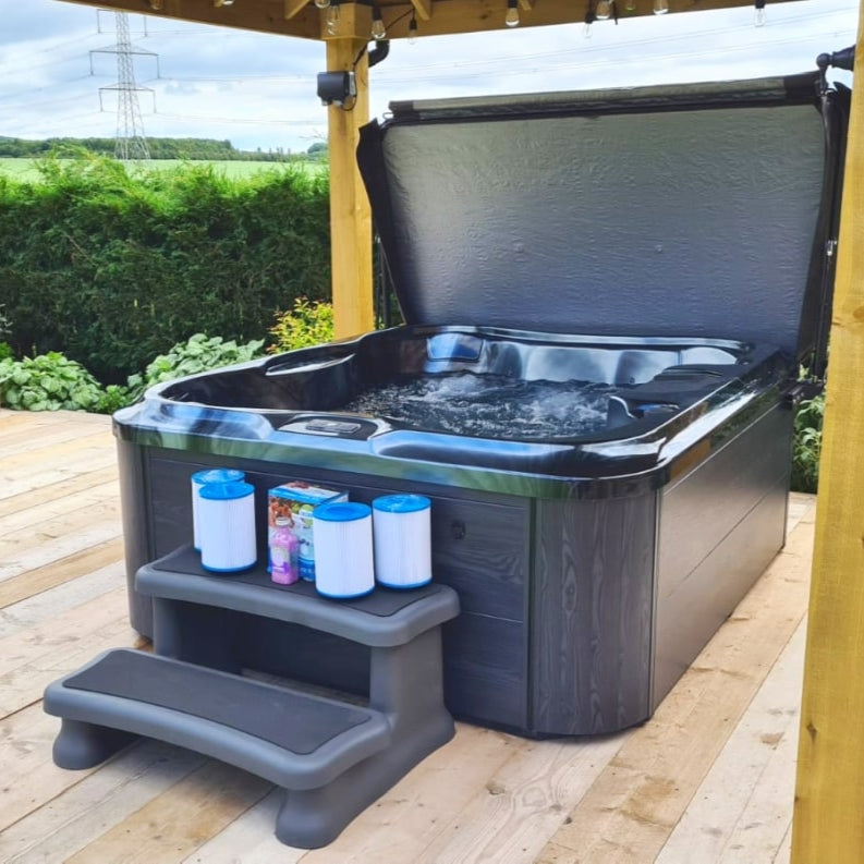 2000 Series Plug & Play hot tub