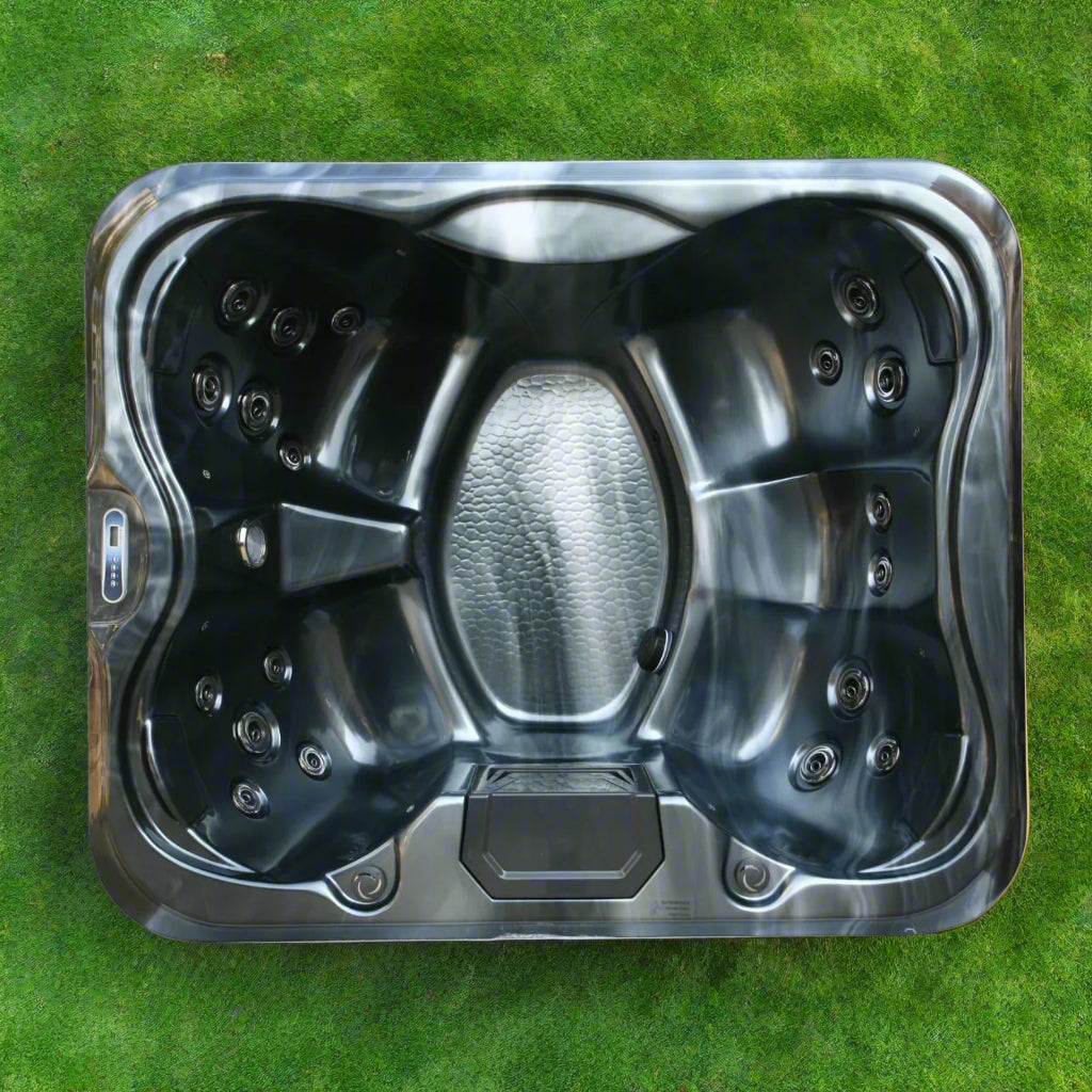 2000 Series hot tub