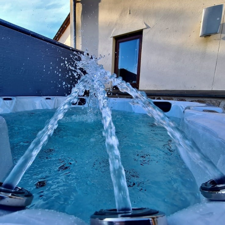 Retreat Plus (13A Plug & Play) hot tub by H2O Hot Tubs