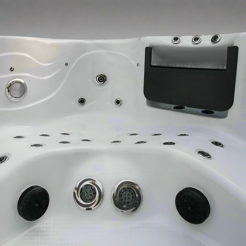 4500 Series 32A (Twin Pump) hot tub by H2O