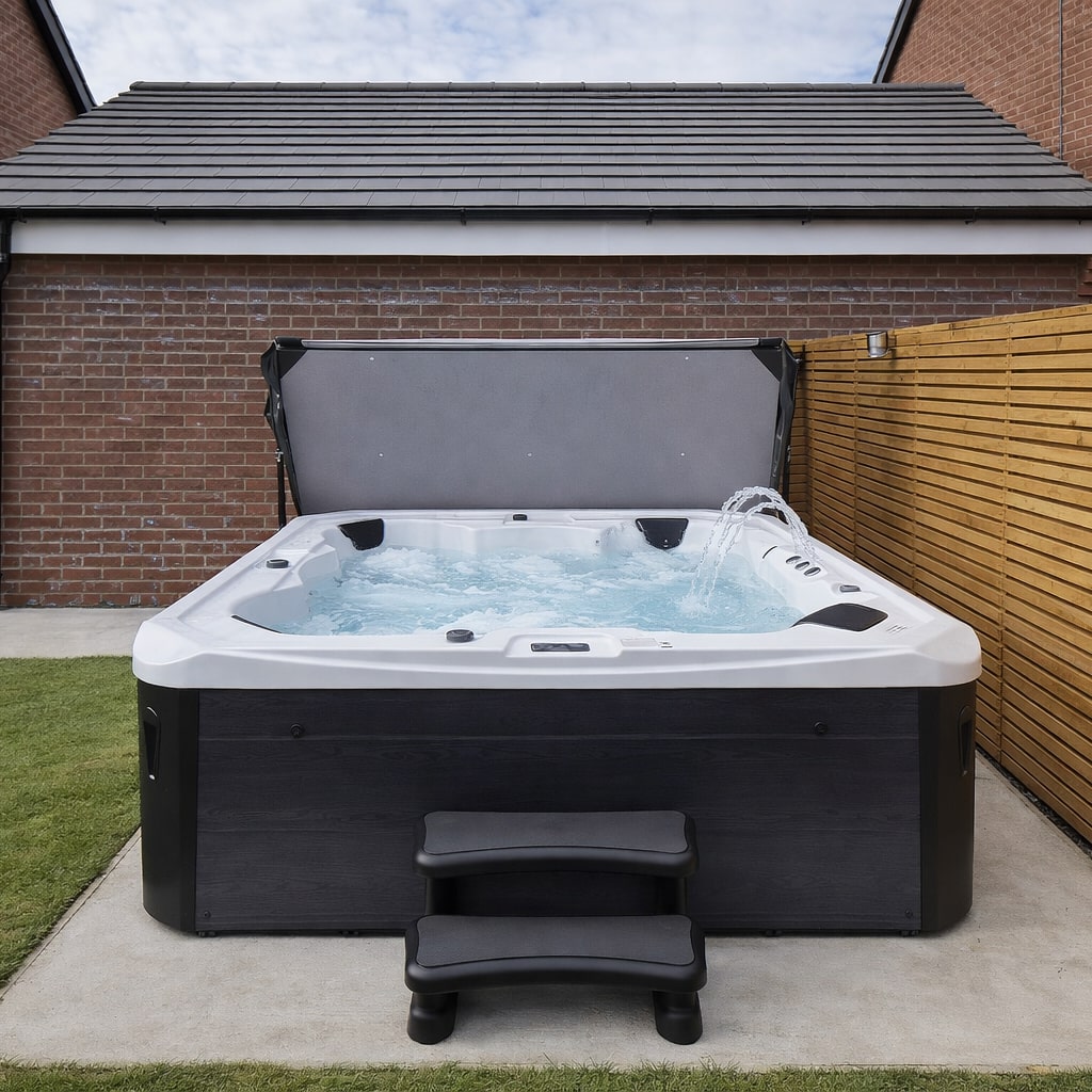 Retreat Bay XL hot tub
