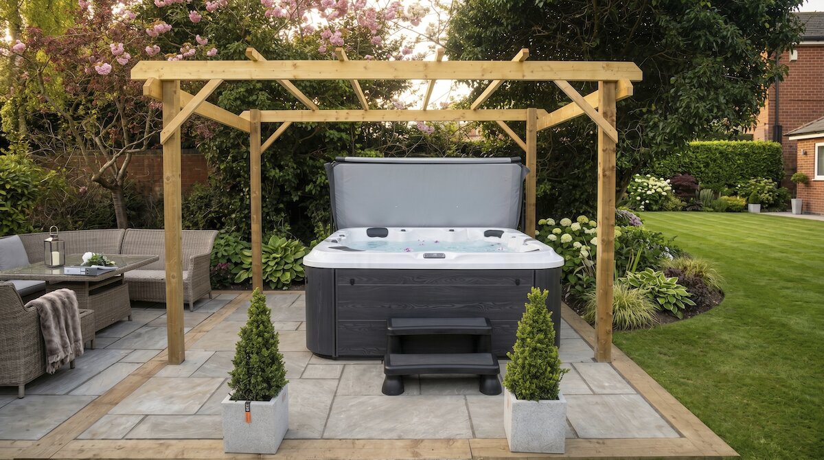 Hot tub in a uk garden on patio
