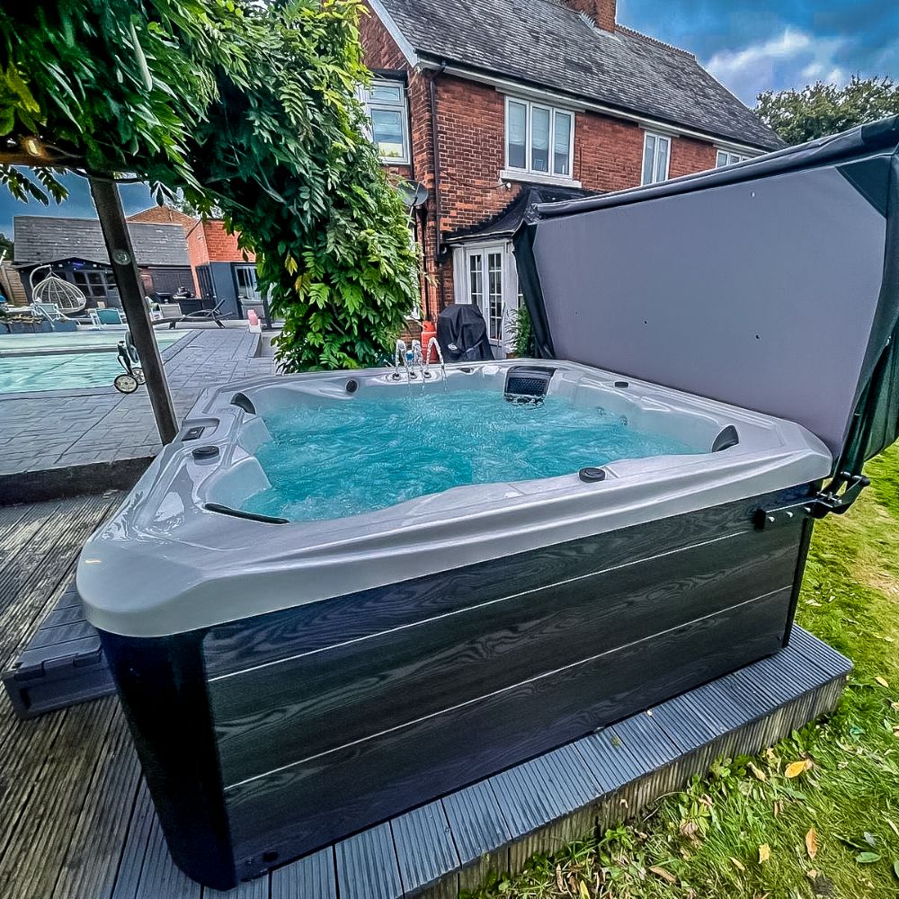 Large hot tub for sale