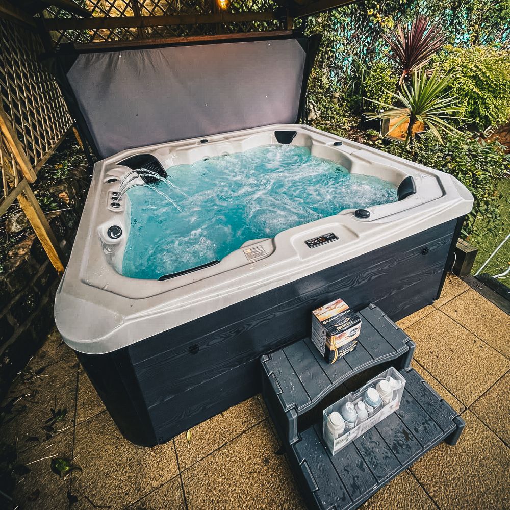 Large hot tub for sale