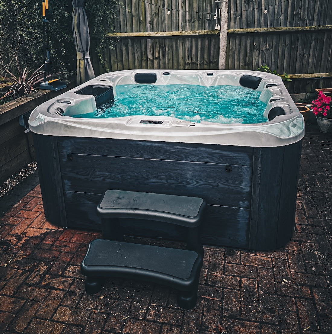 Retreat Plus hot tub