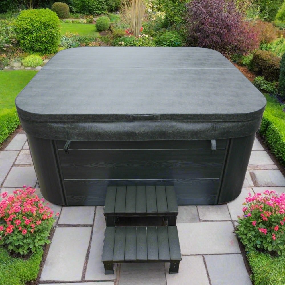 Retreat Plus hot tub with lid on