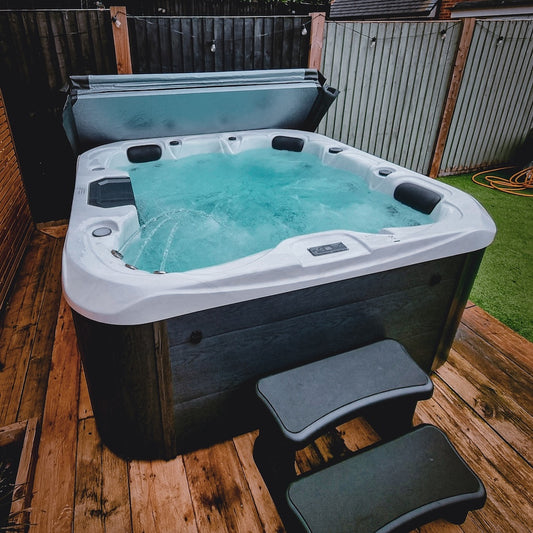 Retreat Plus hot tub