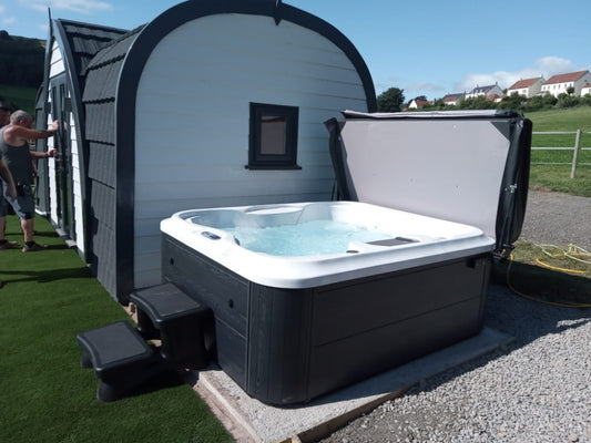 Is Your Holiday Home’s Hot Tub Compliant With HSG282?