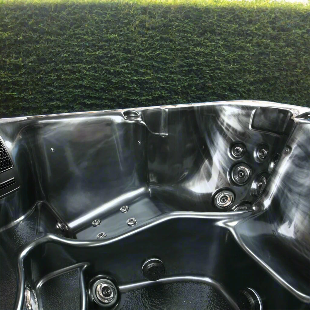 2500 Series hot tub