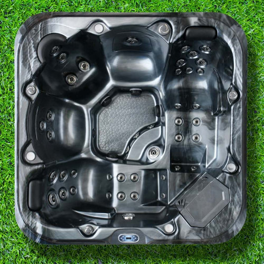 4200 Series hot tub