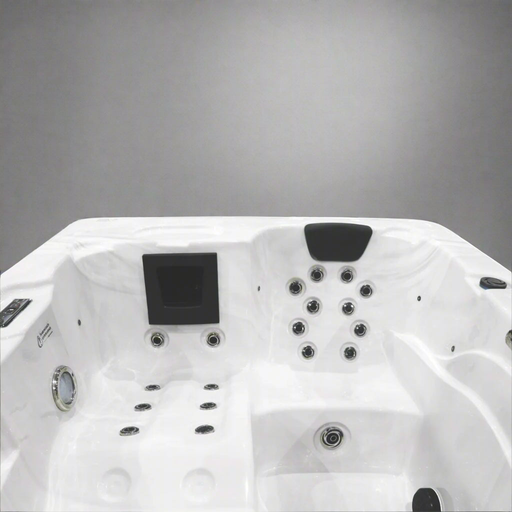 500 Series hot tub