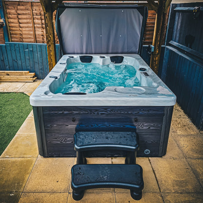 500 Series hot tub