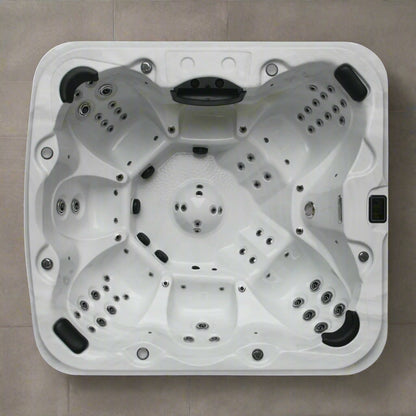7000 Series 32A (Twin Pump) hot tub by H2O