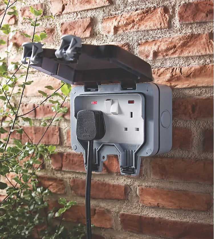 Outdoor 13A socket