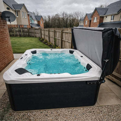 Retreat Bay XL hot tub
