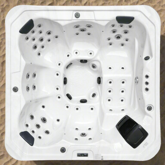 Retreat Bay XL hot tub