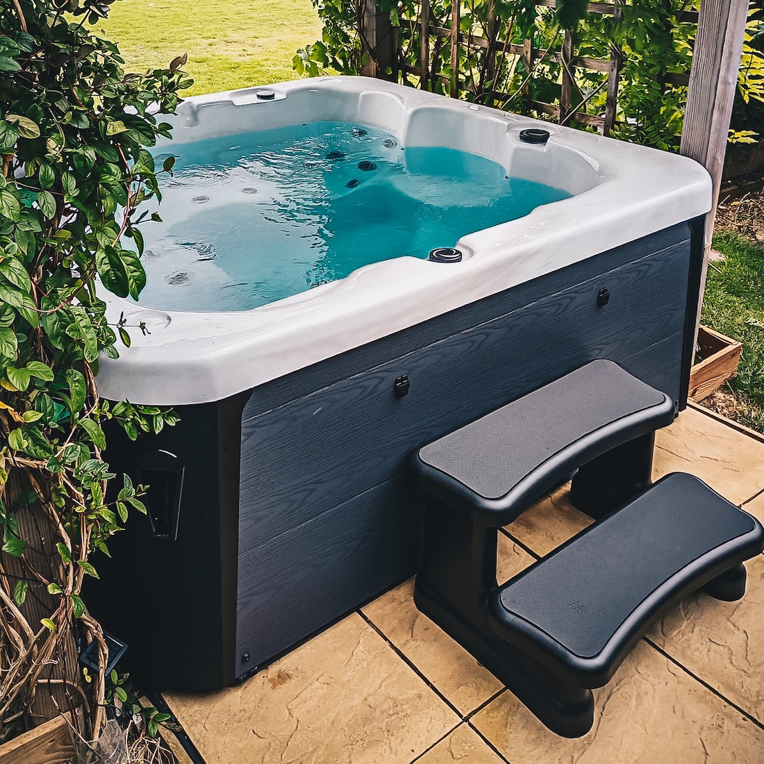 Azure 13A Plug & Play Hot Tub H2O Hot Tubs UK