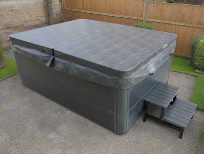 500 Series 13A Plug & Play hot tub by H2O Hot Tubs