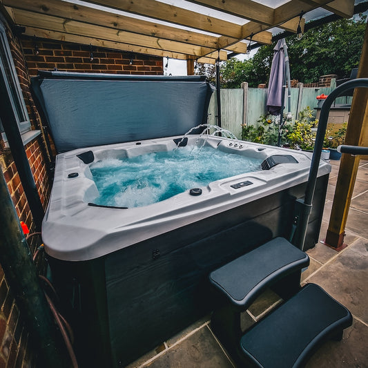 Large hot tub for sale