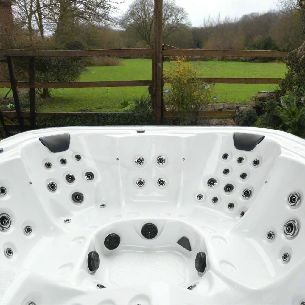 Large hot tub for sale